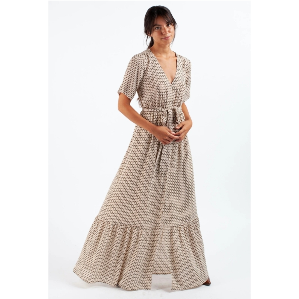 Jaymin Maxi dress Size small cream colored